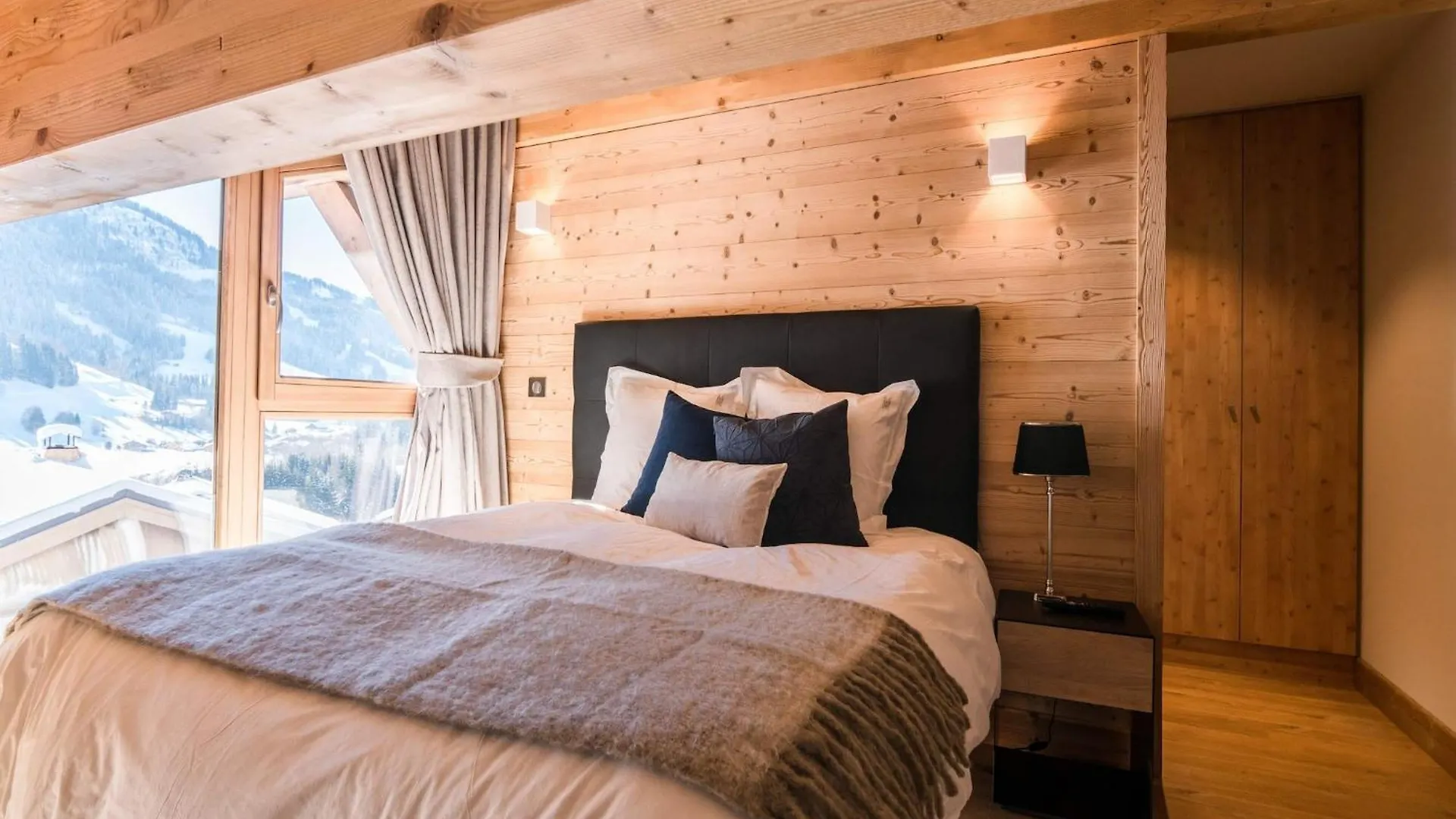 Nice Chalet With Fireplace In Megeve Praz-sur-Arly